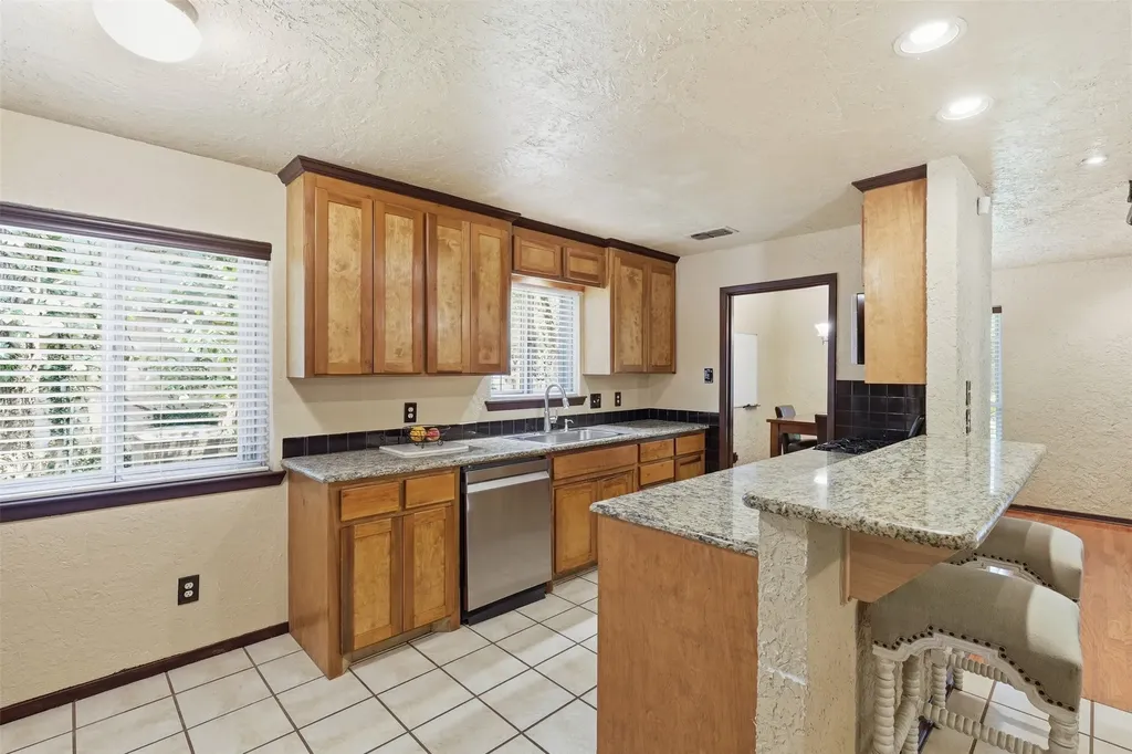 3702 Hastings Drive Arlington TX 76013