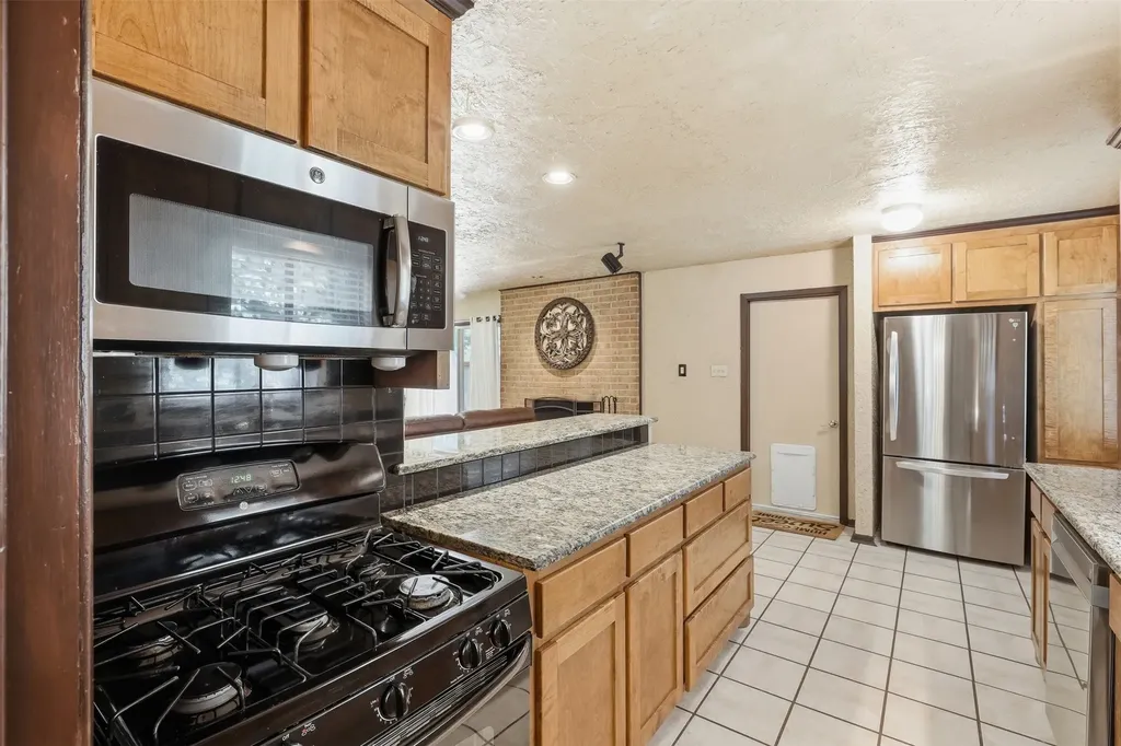 3702 Hastings Drive Arlington TX 76013
