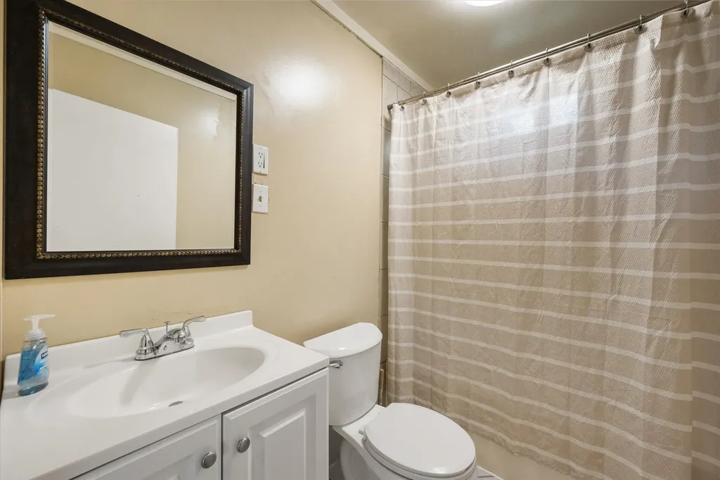 109 E Tyler Street Ennis TX 75119