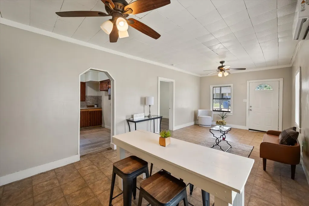 109 E Tyler Street Ennis TX 75119
