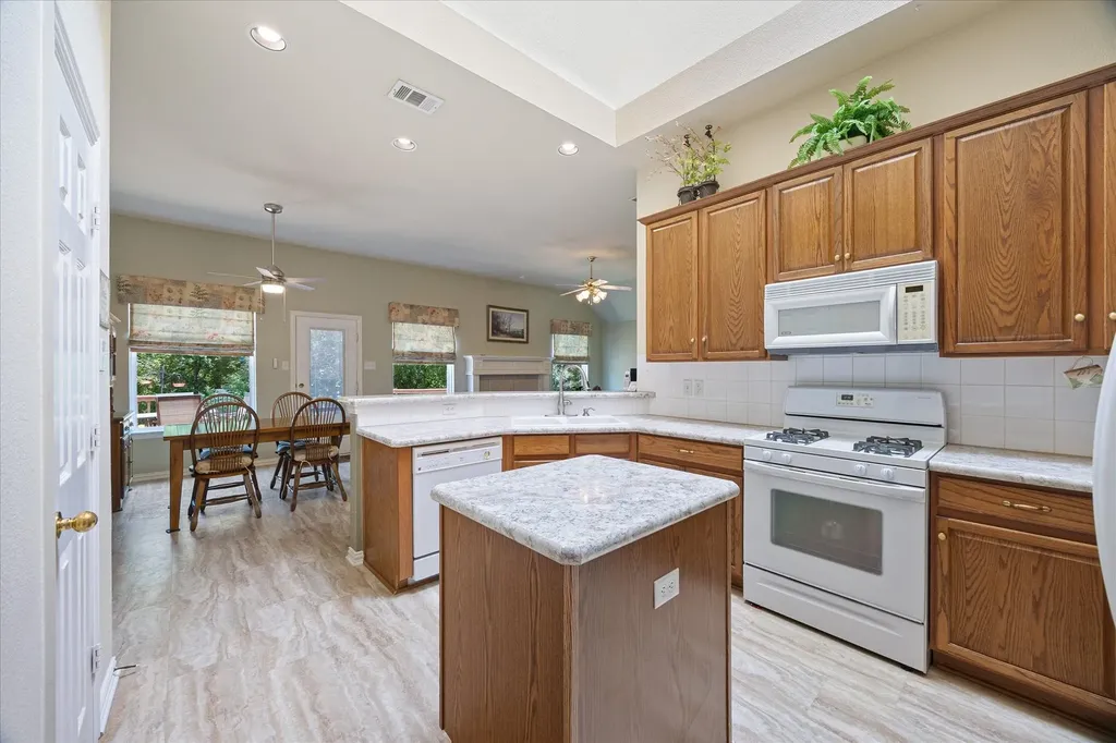 5815 Teal Court Sachse TX 75048