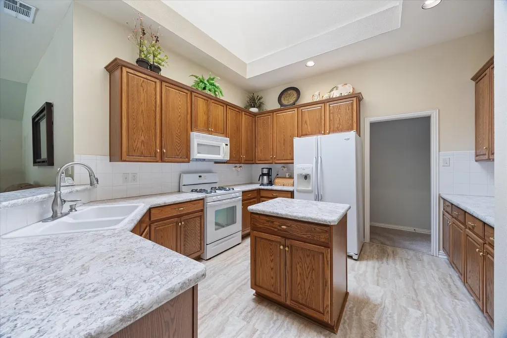 5815 Teal Court Sachse TX 75048