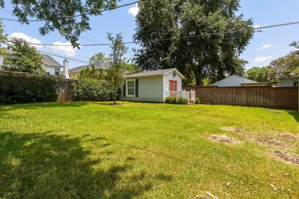 9836 Gooding Drive Dallas TX 75220