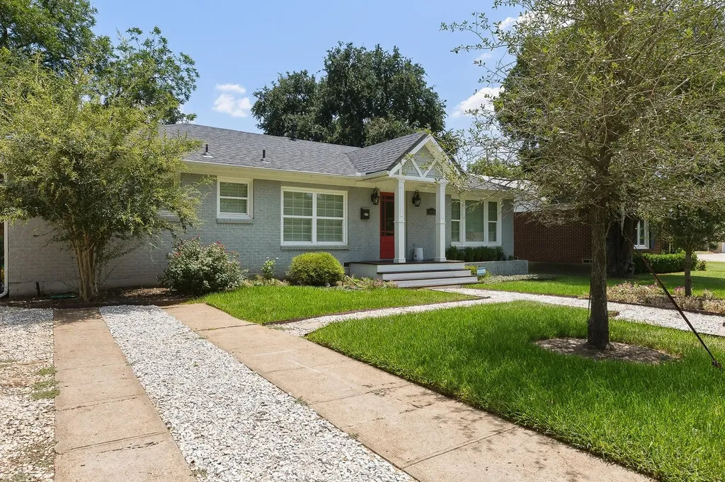 9836 Gooding Drive Dallas TX 75220