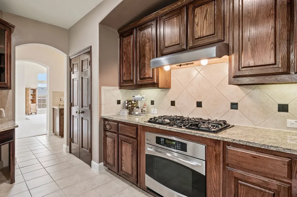 4109 Claridge Terrace Garland TX 75043