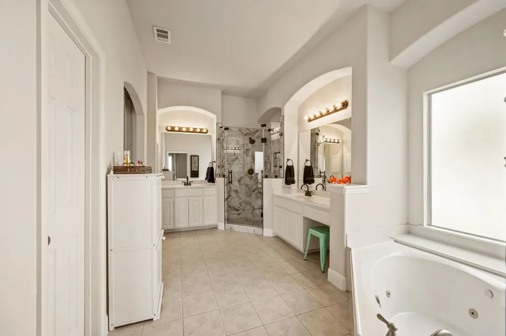 4109 Claridge Terrace Garland TX 75043