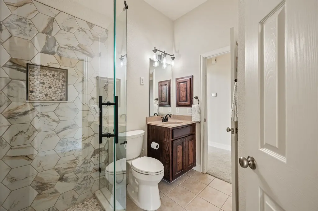 4109 Claridge Terrace Garland TX 75043