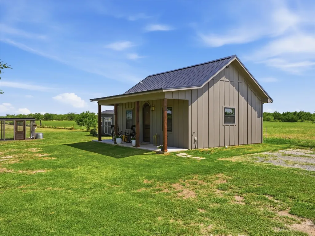 1521 County Road 1107b1 Cleburne TX 76031