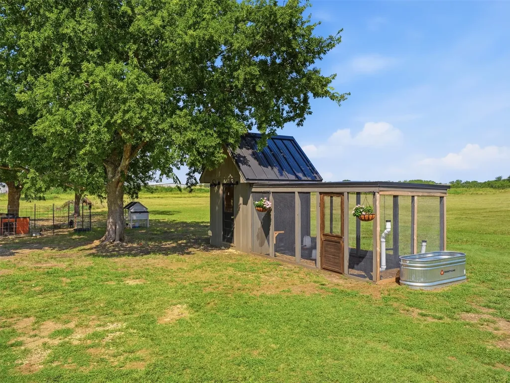1521 County Road 1107b1 Cleburne TX 76031