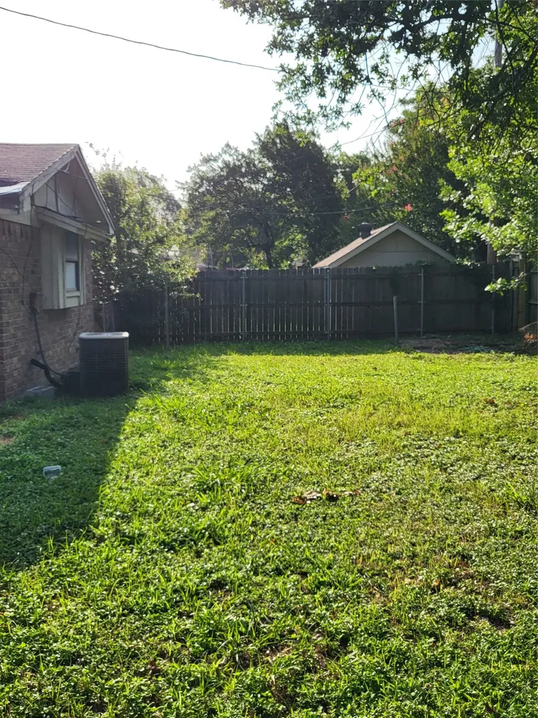 4200 Pyracantha Drive Arlington TX 76017