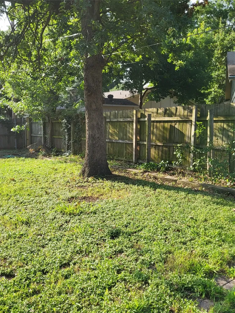 4200 Pyracantha Drive Arlington TX 76017