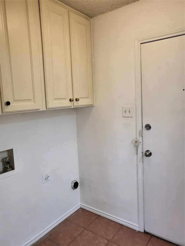 4200 Pyracantha Drive Arlington TX 76017