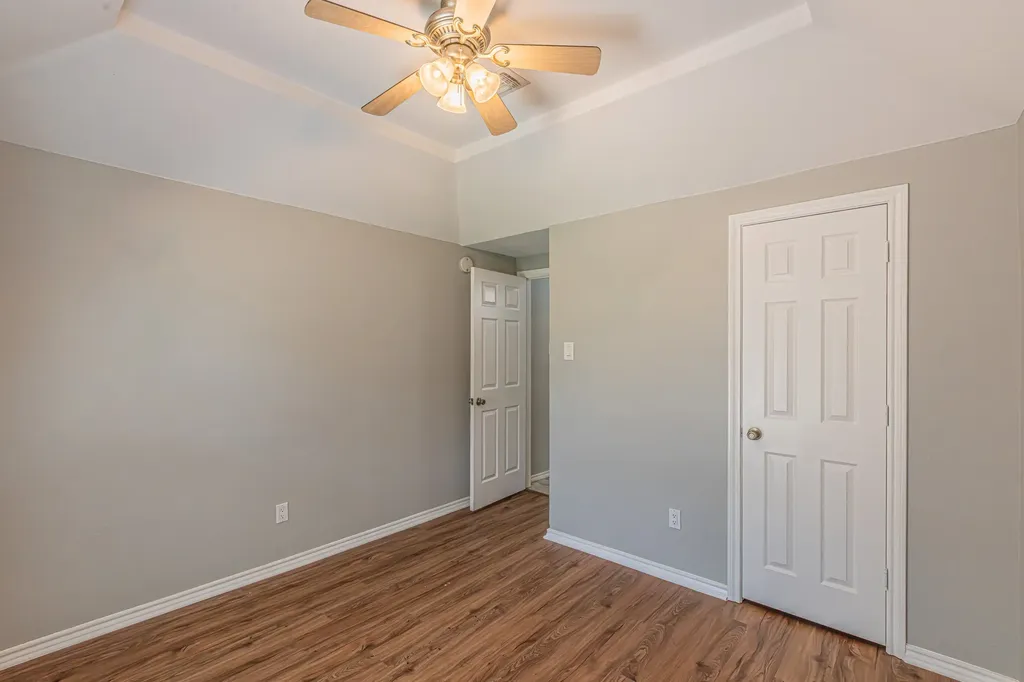 9269 Meandering Drive North Richland Hills TX 76182