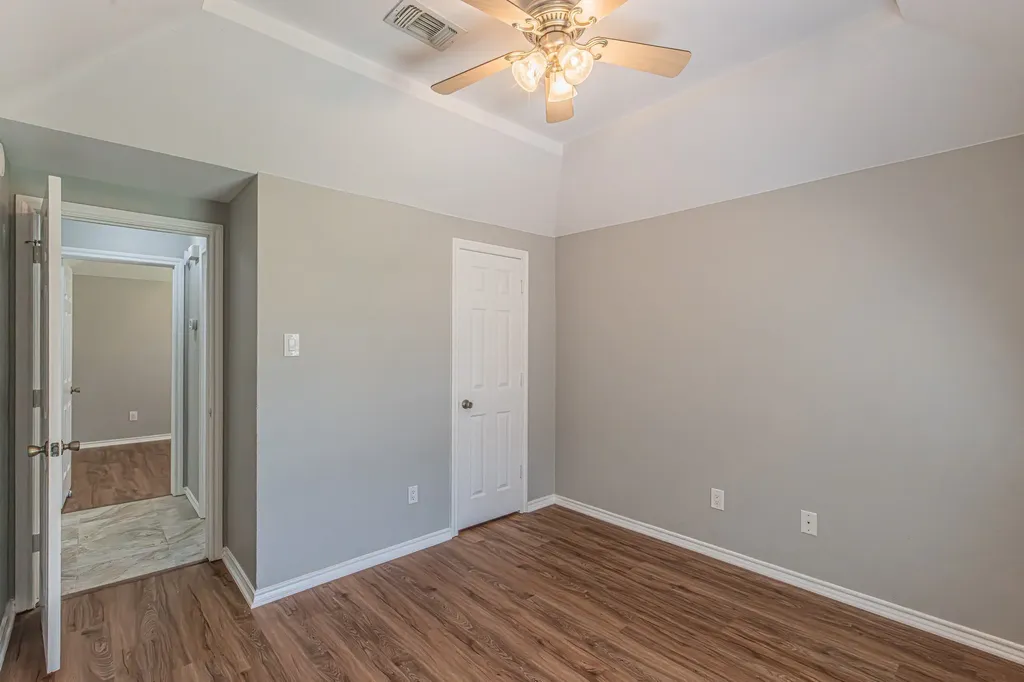 9269 Meandering Drive North Richland Hills TX 76182