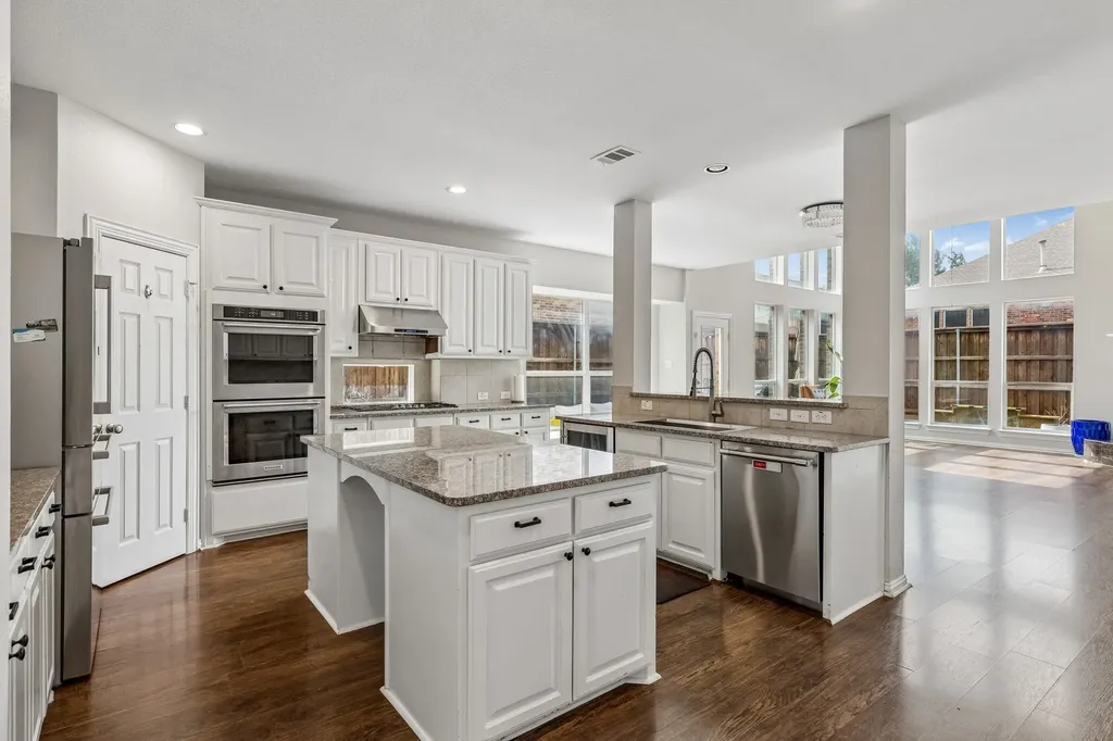 2245 Jaguar Drive Frisco TX 75033