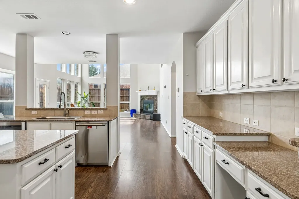 2245 Jaguar Drive Frisco TX 75033