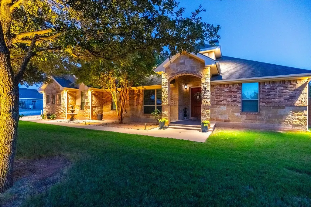 157 Coates Avenue Tuscola TX 79562