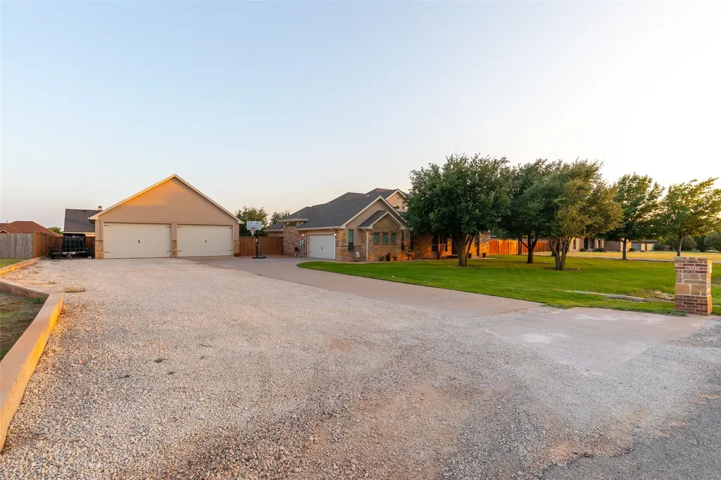 157 Coates Avenue Tuscola TX 79562