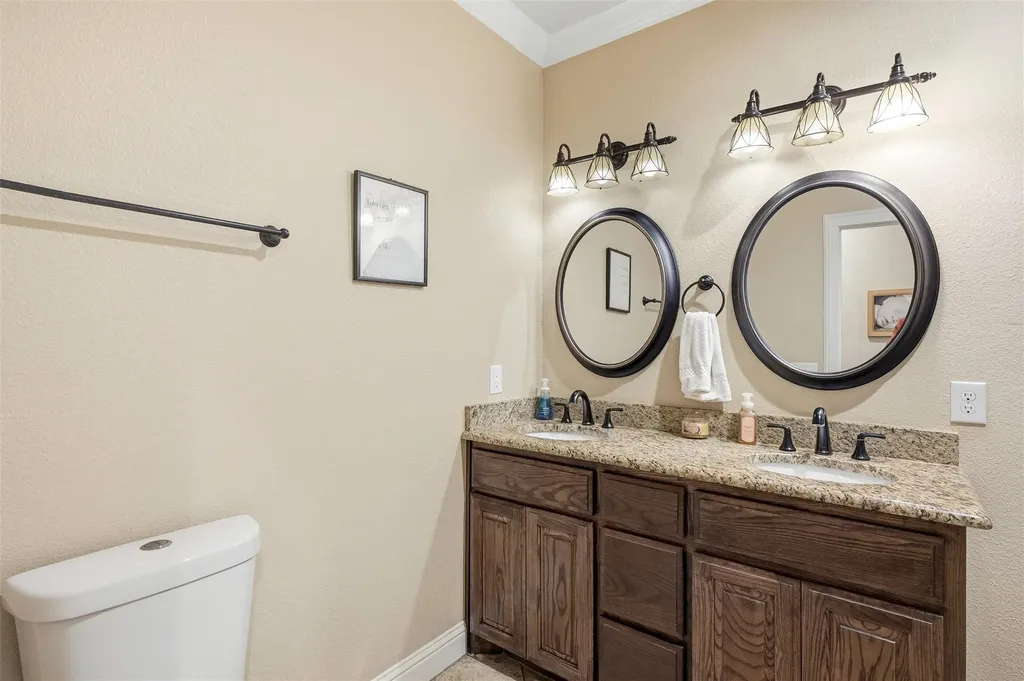 21 Lone Oak Boulevard Pottsboro TX 75076