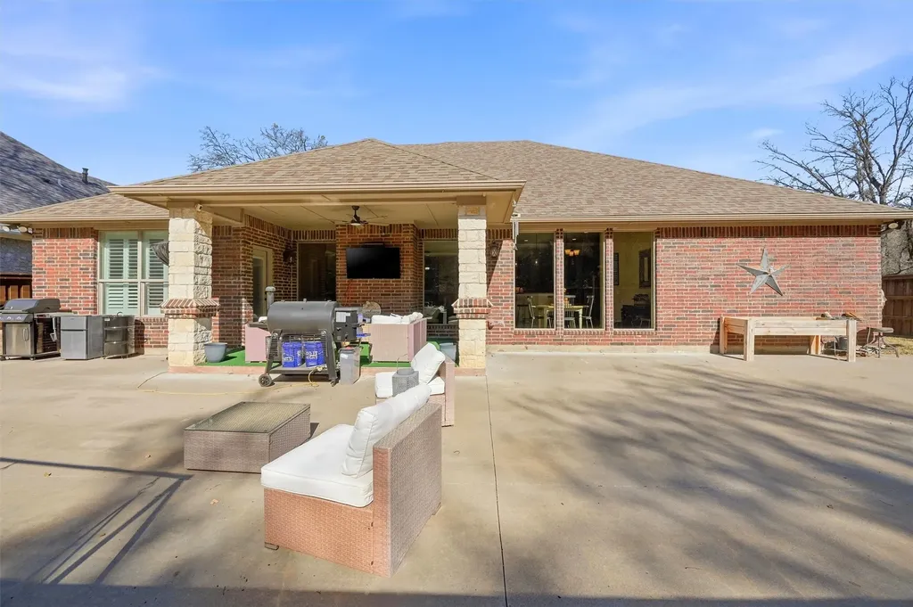 21 Lone Oak Boulevard Pottsboro TX 75076
