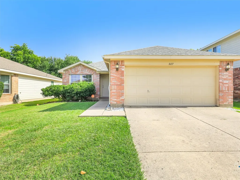 1637 Elm Street Anna TX 75409