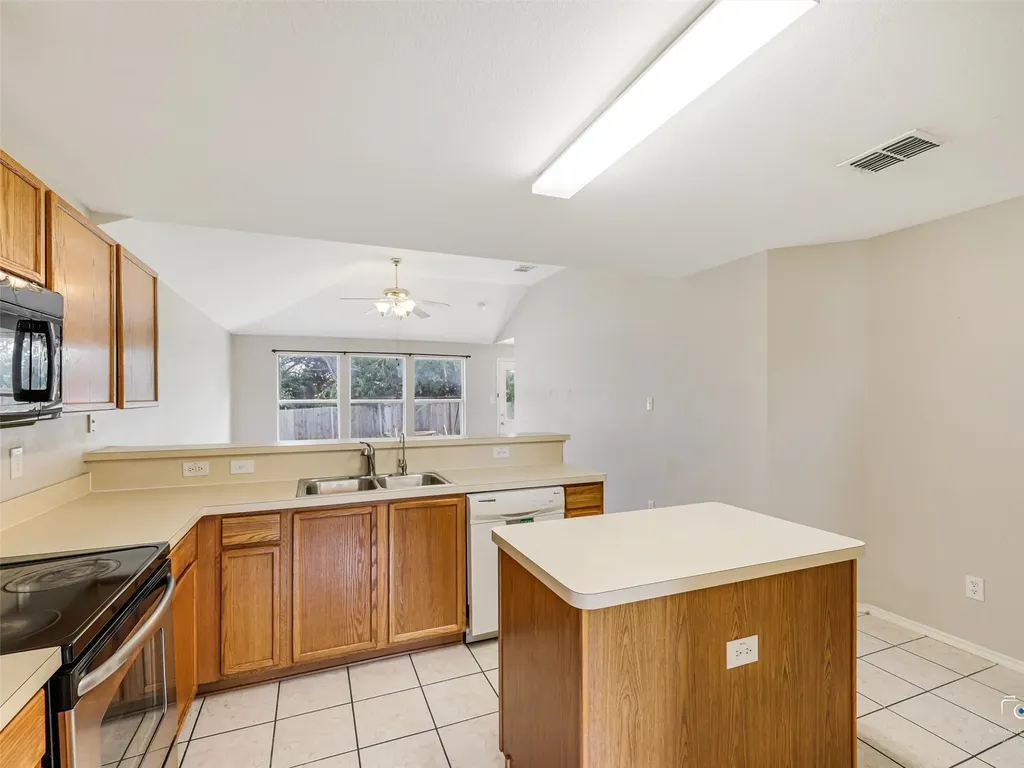 1637 Elm Street Anna TX 75409