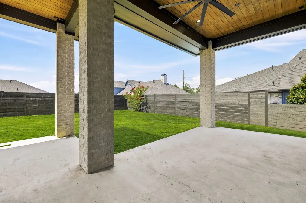 1217 Whisper Rock Drive Rockwall TX 75032