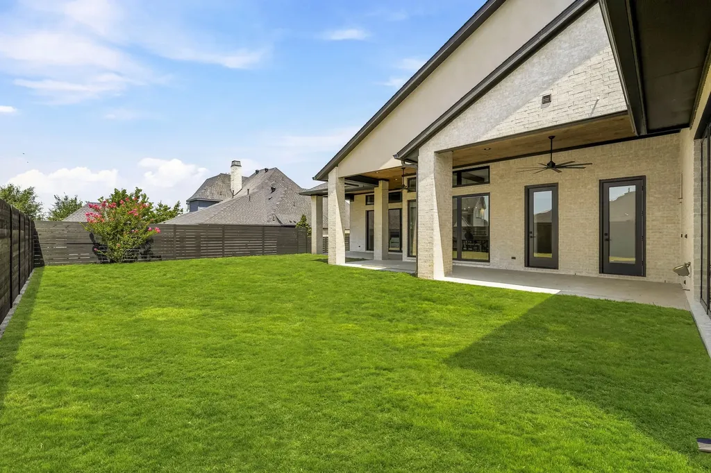 1217 Whisper Rock Drive Rockwall TX 75032