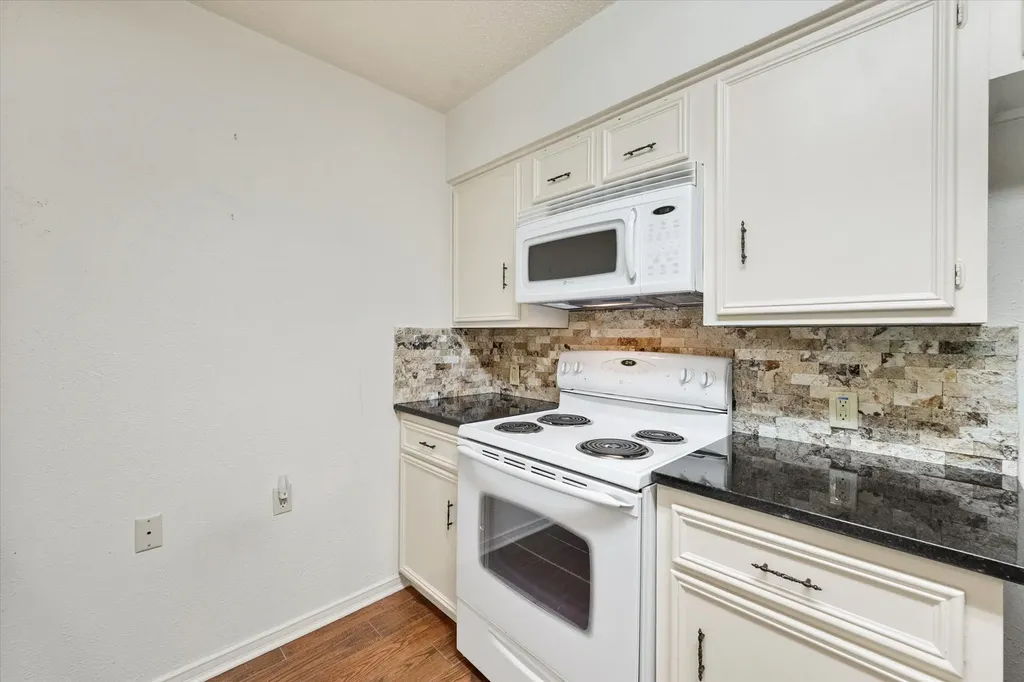 1208 Lexington Drive Corsicana TX 75110