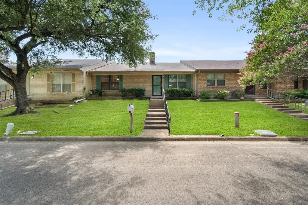 1208 Lexington Drive Corsicana TX 75110
