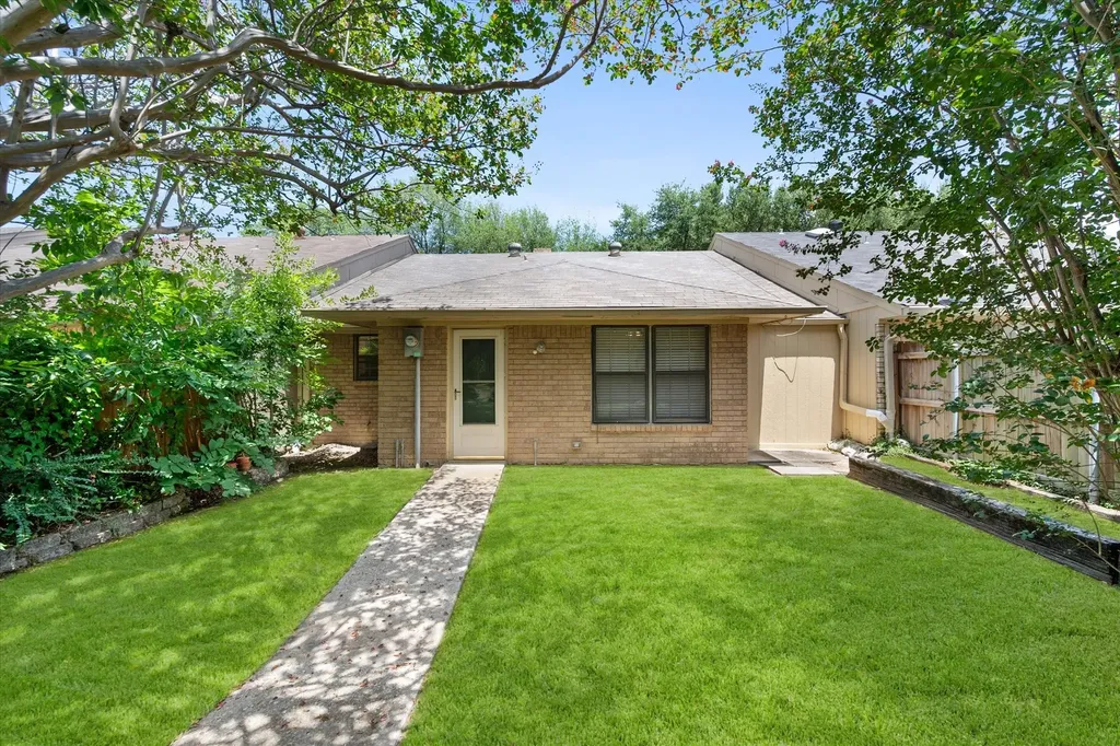 1208 Lexington Drive Corsicana TX 75110