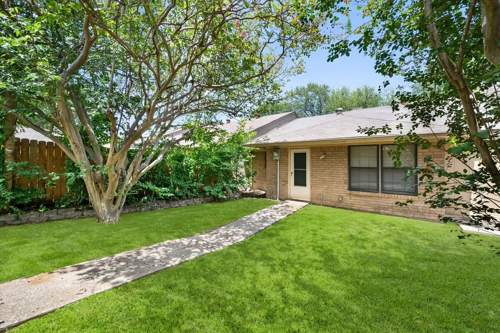1208 Lexington Drive Corsicana TX 75110