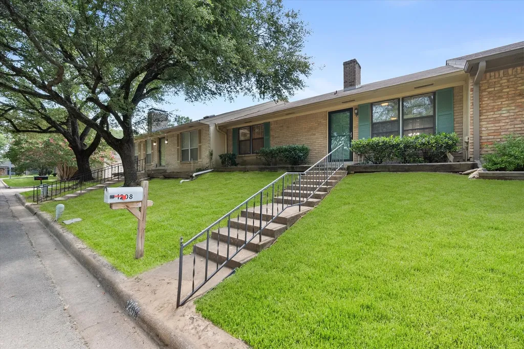 1208 Lexington Drive Corsicana TX 75110