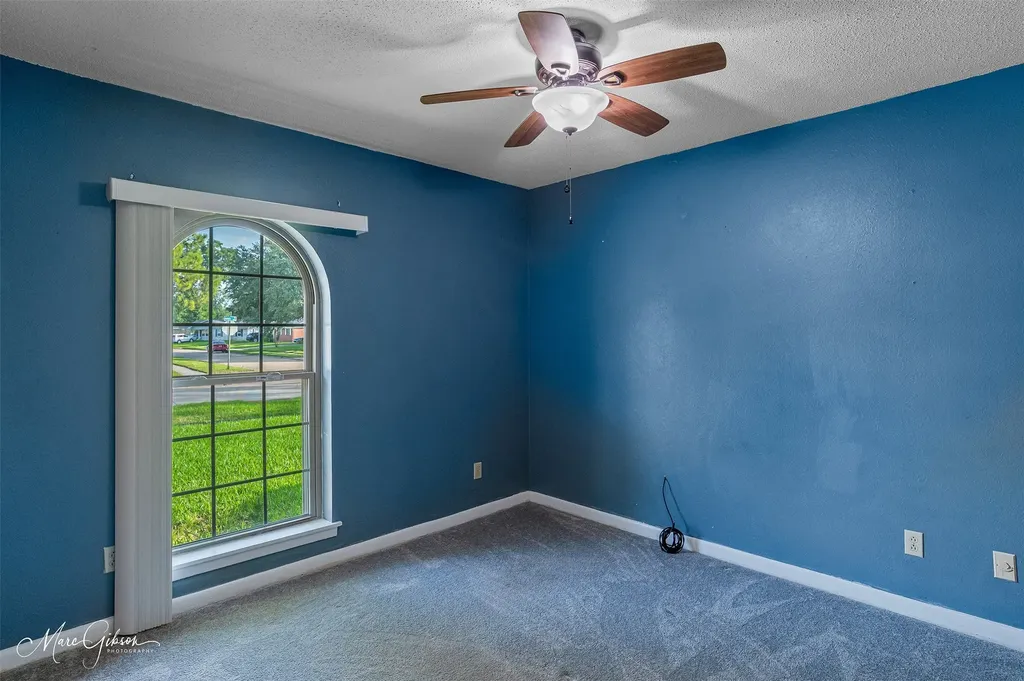 1920 Venus Drive Bossier City LA 71112