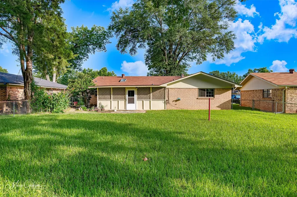 1920 Venus Drive Bossier City LA 71112