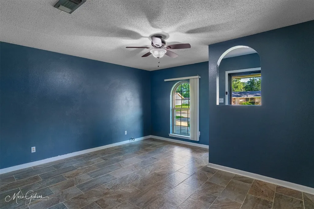 1920 Venus Drive Bossier City LA 71112