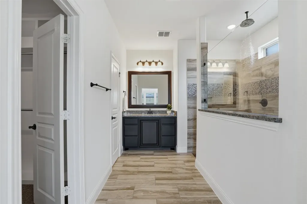 1122 Alderwood Drive Justin TX 76247