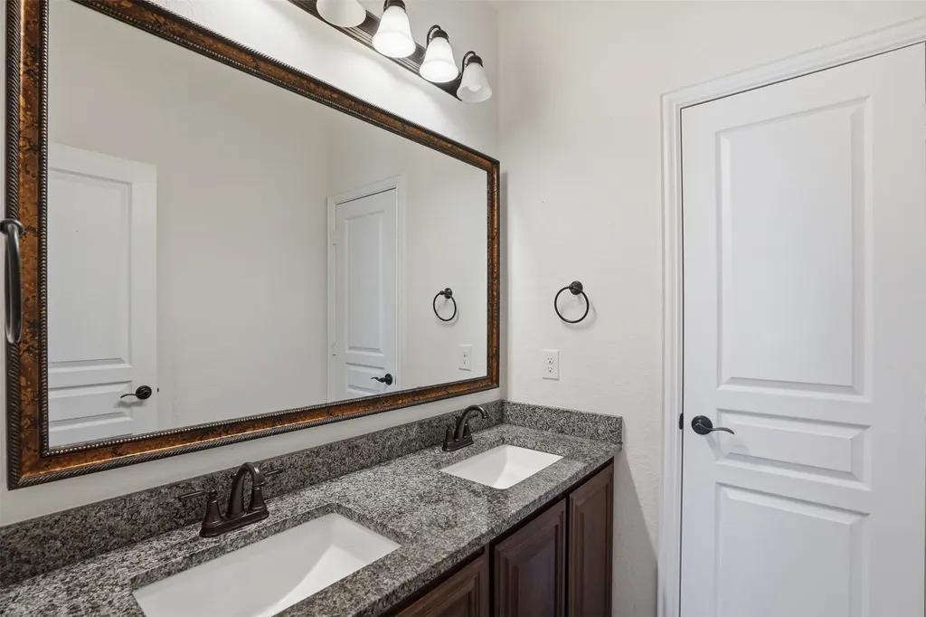 1122 Alderwood Drive Justin TX 76247