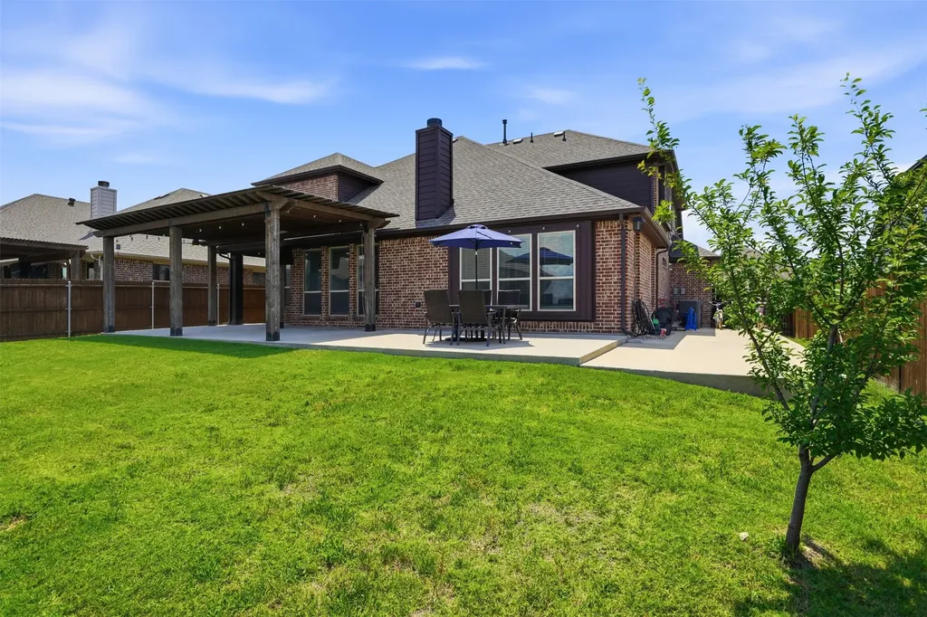 1122 Alderwood Drive Justin TX 76247