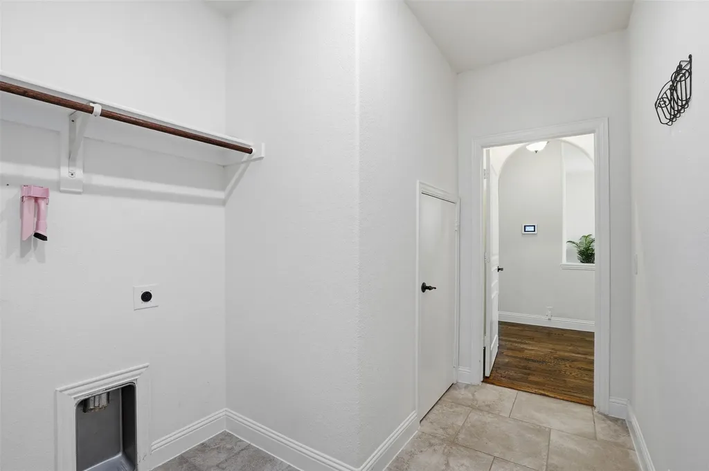 1122 Alderwood Drive Justin TX 76247