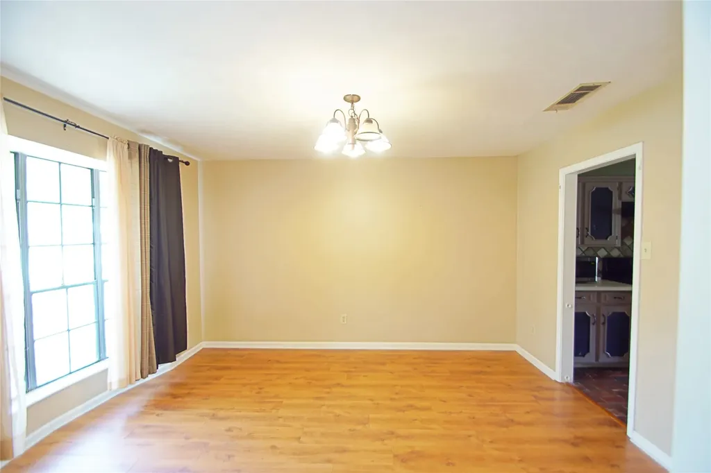 4911 Longstreet Place Bossier City LA 71112
