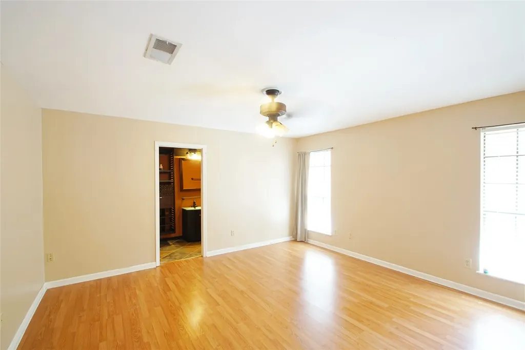 4911 Longstreet Place Bossier City LA 71112