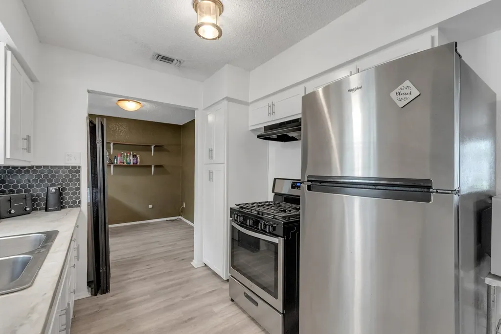 6315 Harmony Lane Dallas TX 75241
