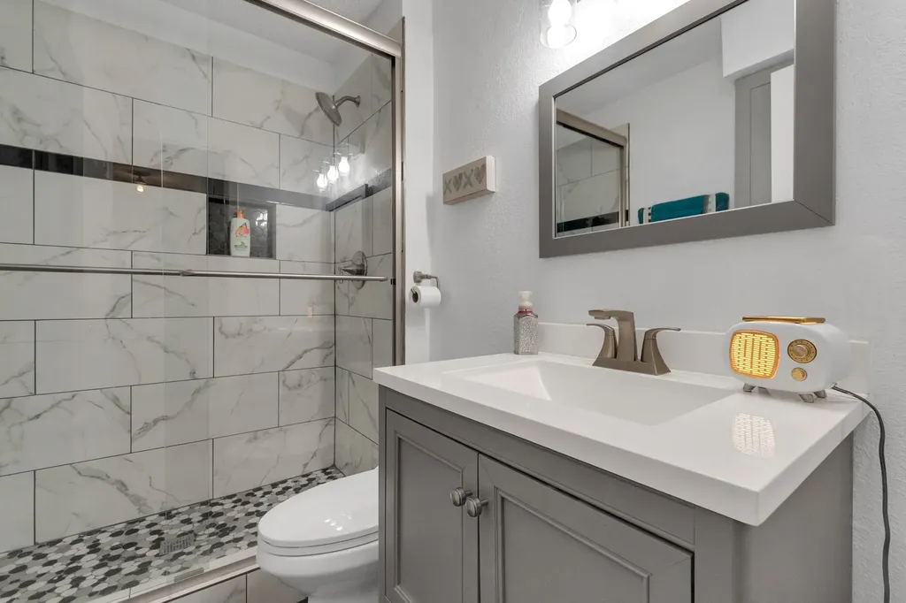 6315 Harmony Lane Dallas TX 75241