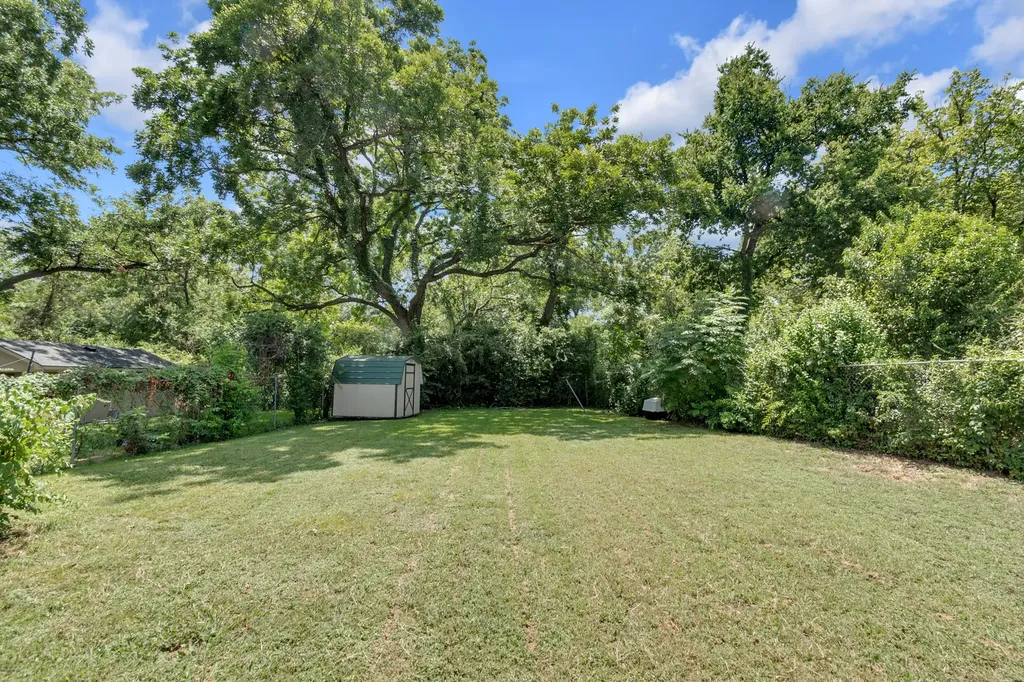 6315 Harmony Lane Dallas TX 75241