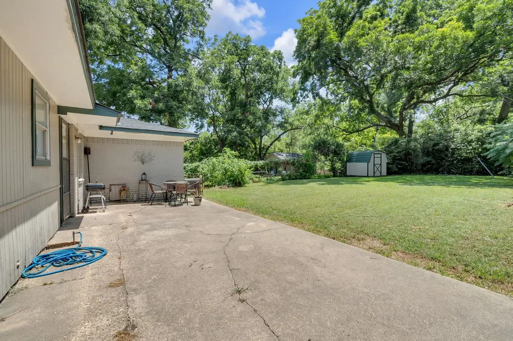 6315 Harmony Lane Dallas TX 75241