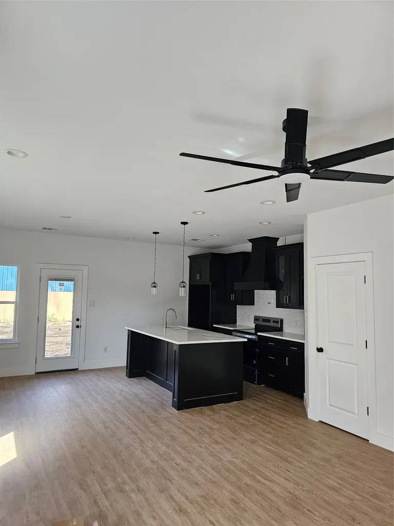 5031 Colonial Avenue Dallas TX 75215