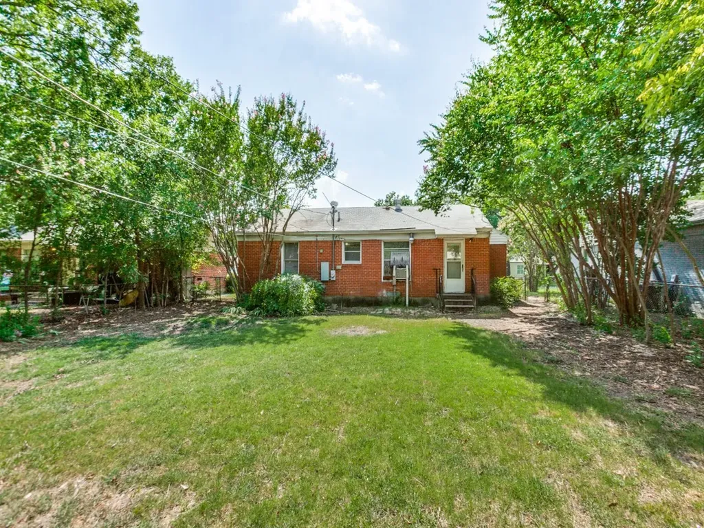 10622 Fern Drive Dallas TX 75228
