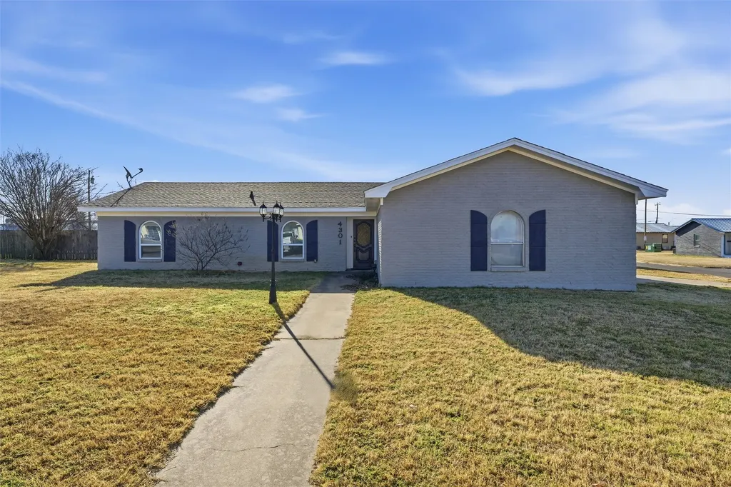 4301 Gram Lane Bellmead TX 76705