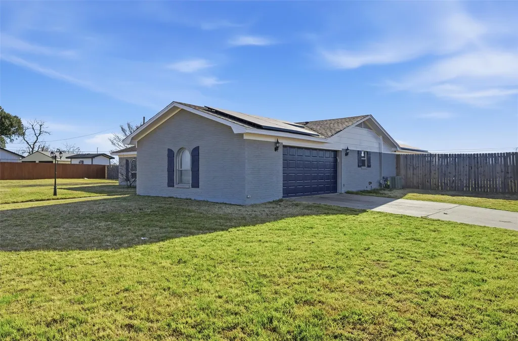 4301 Gram Lane Bellmead TX 76705